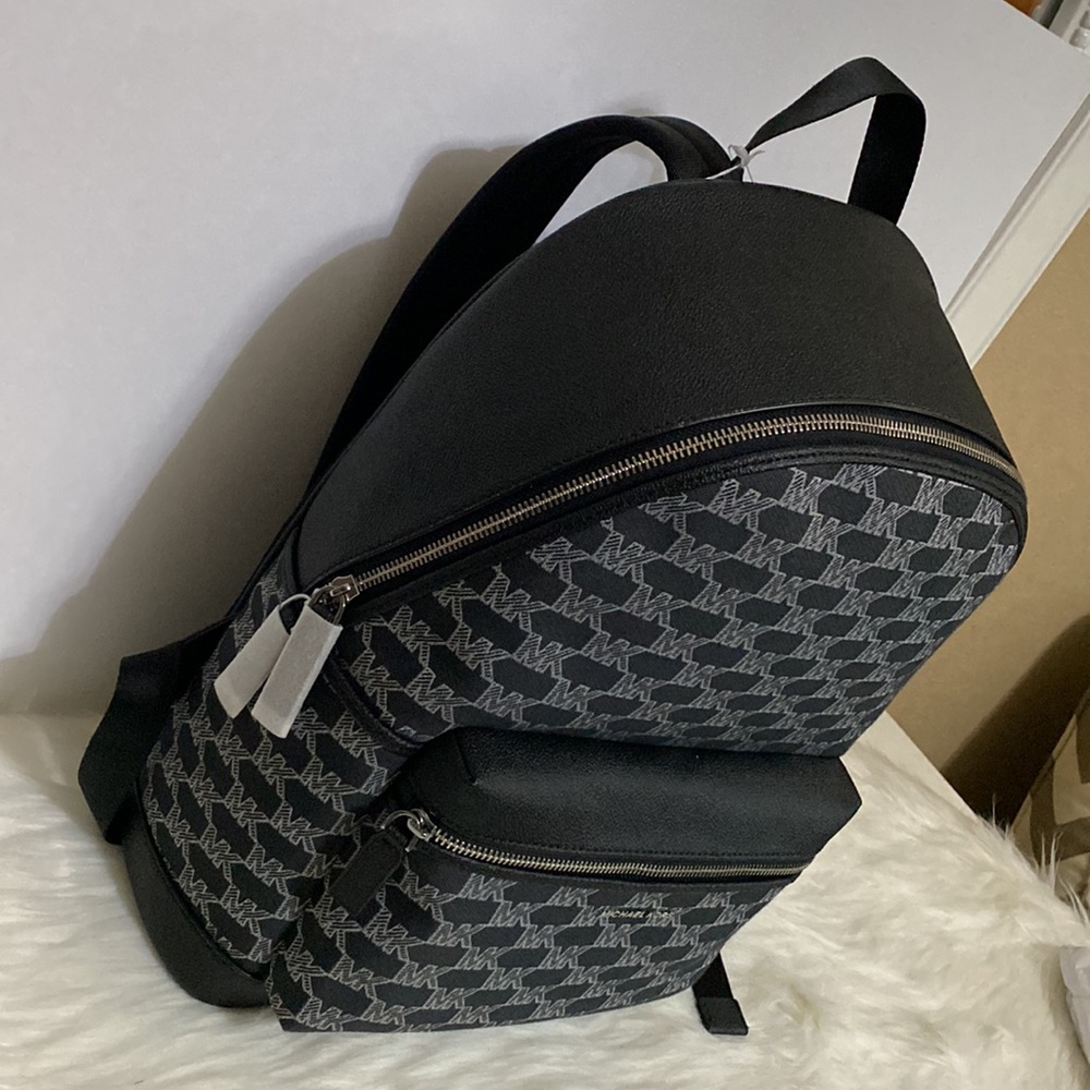 Men’s Michael Kors Store Cooper Large Backpack MK Monogram Dark Blue Color NWT - Picture 4 of 12